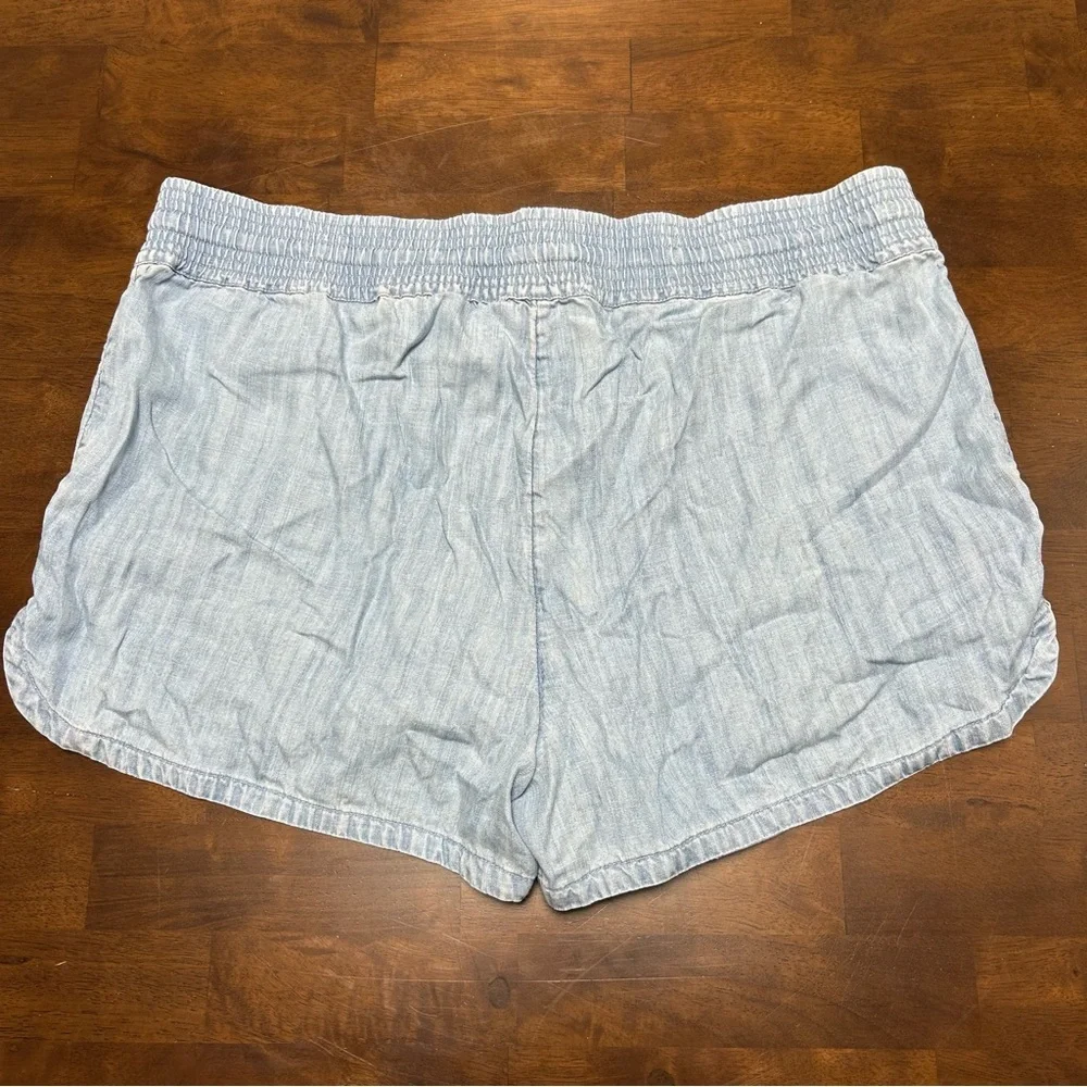 Vineyard Vines Chambray Short with Tassel Ties Size M - Picture 2 of 10